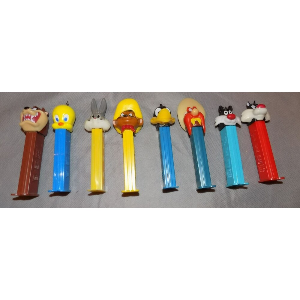 Lot of Looney Toon Pez dispensers Taz, Bugs, Daffy, Tweety,